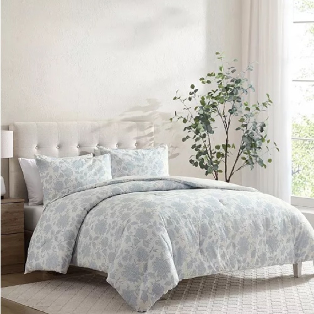 Nautica Blue and White Comforter Set with Elegant Design